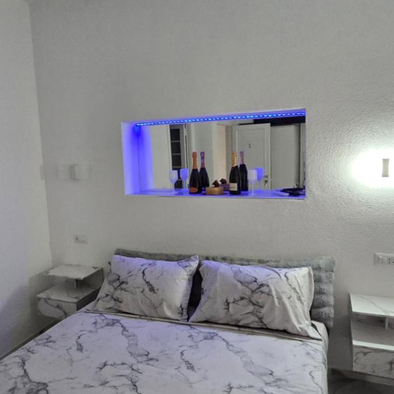 SeaView Rooms - Double Room with Balcony and Sea View - 24