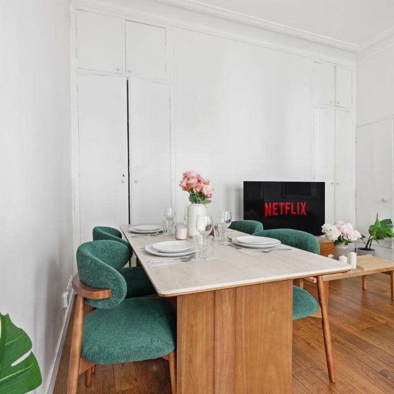 Paris Charm 2BR Apartment in the Grands Boulevards - Two-Bedroom Apartment - 6