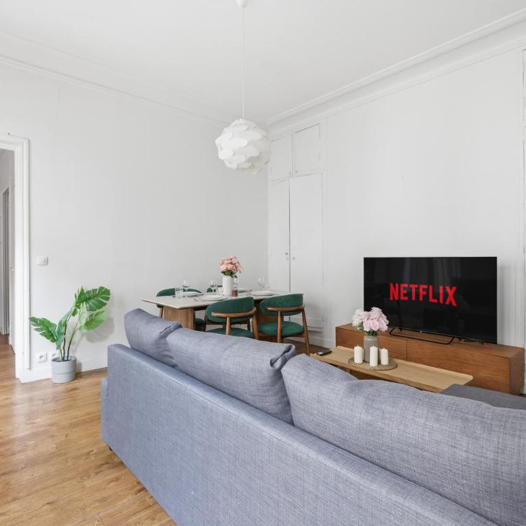 Paris Charm 2BR Apartment in the Grands Boulevards - Two-Bedroom Apartment - 9
