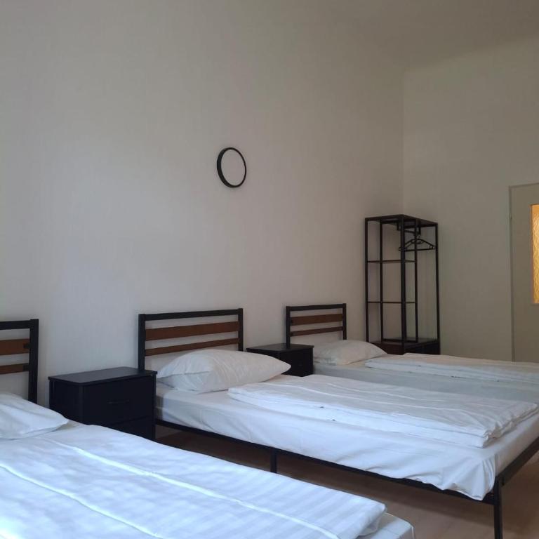 NUMBR25 - self service & low budget Hotel - Appartamento Familiare con 2 Camere da Letto e Vista - 5