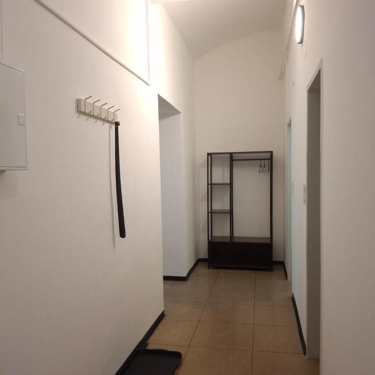 NUMBR25 - self service & low budget Hotel - Appartamento Familiare con 2 Camere da Letto e Vista - 6