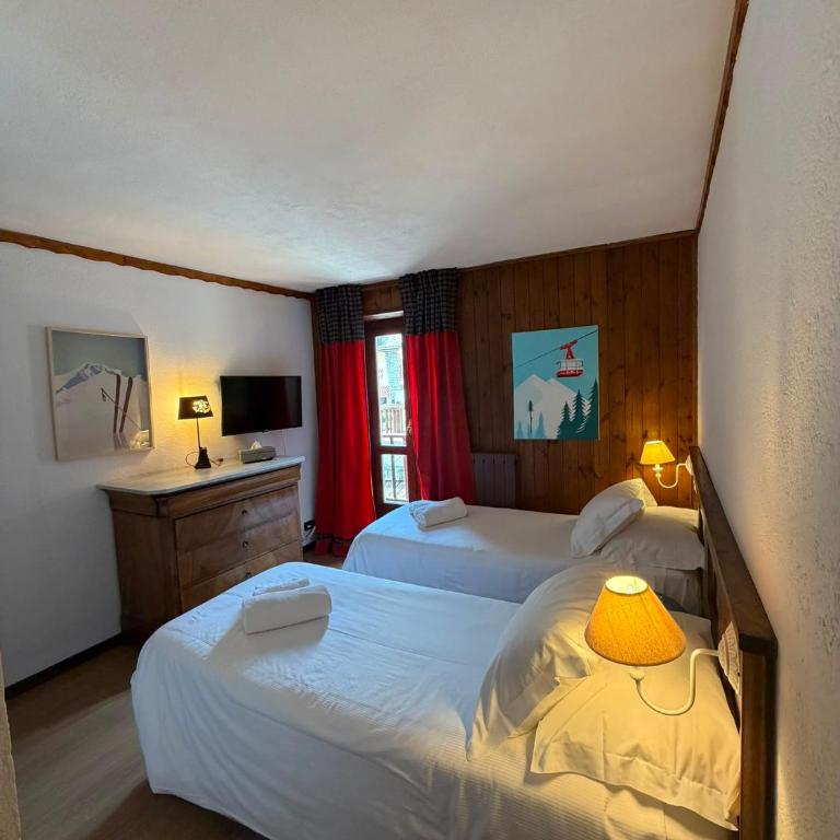 Hotel PIAN DEL SOLE Claviere - Chambre Double ou Lits Jumeaux avec Balcon - 2
