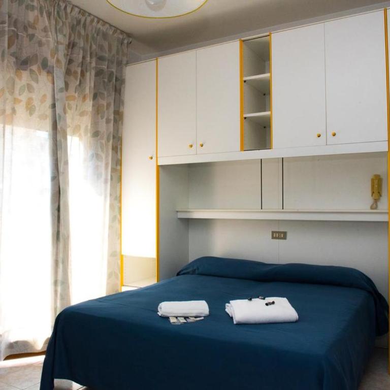 Hotel Malibran - Quadruple Room - Beach included - 2