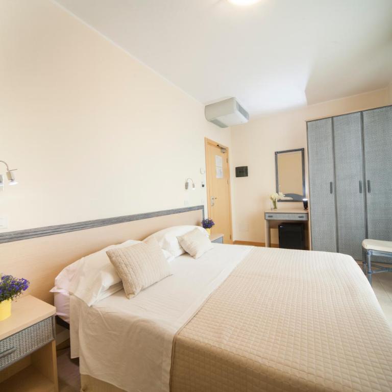 Hotel Ricchi - Camera Matrimoniale Economy - 8