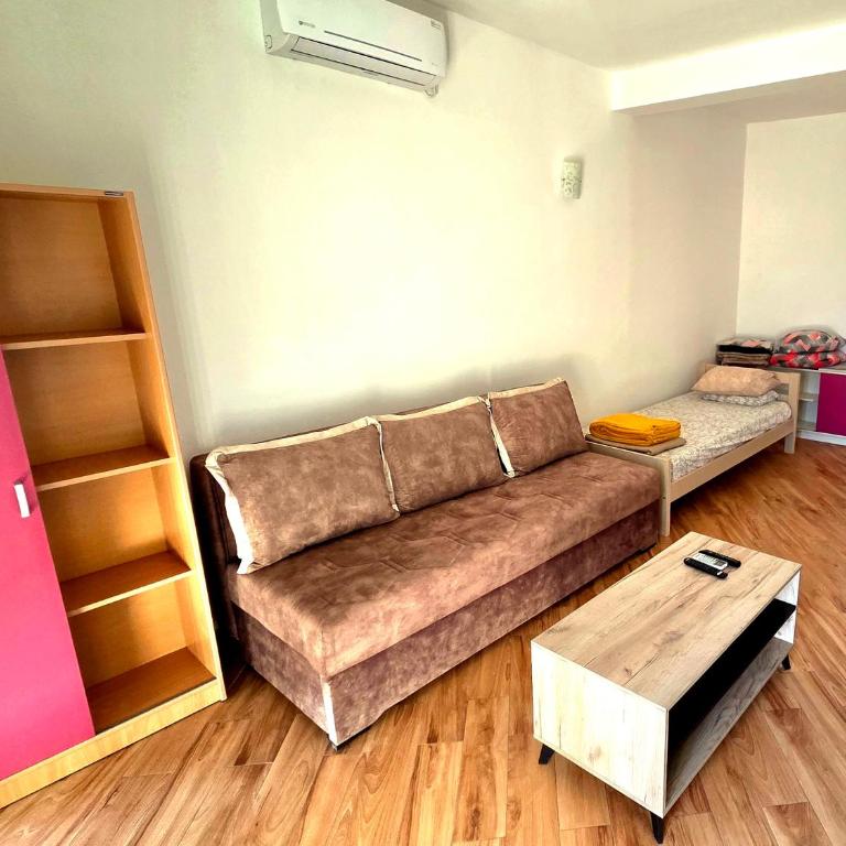 Studio Apartman Susanj Bar - One-Bedroom Apartment - 4