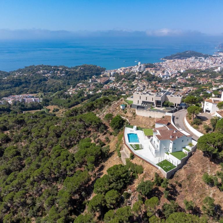 Villa Aurea, Pool, Jacuzi and Panoramic View - Villa - 28