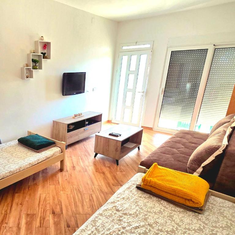 Studio Apartman Susanj Bar - One-Bedroom Apartment - 2