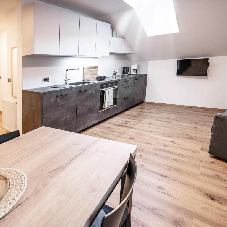 Wonga Apartments - Appartamento con 2 Camere da Letto e con Vista Montagna - 2