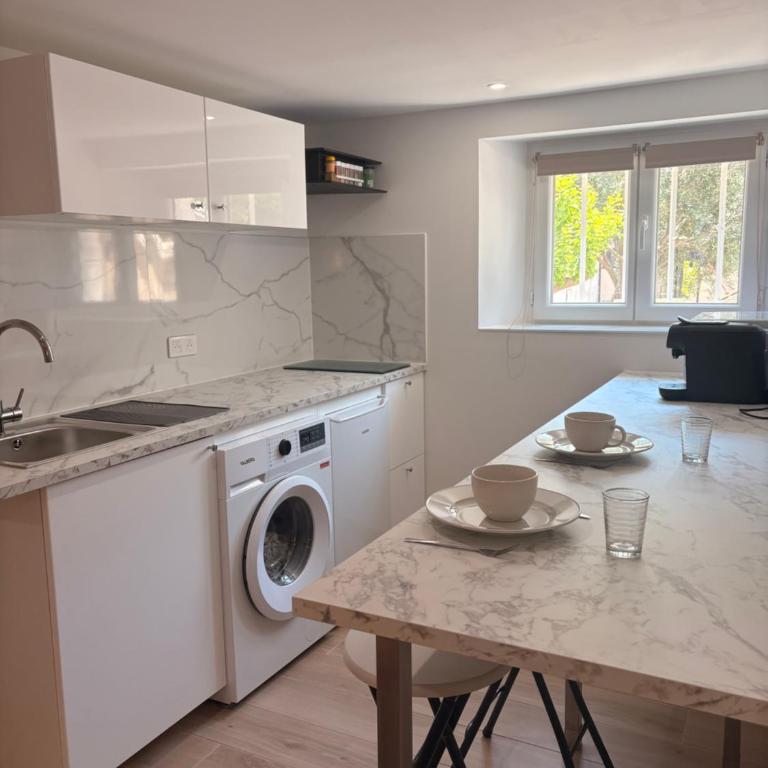Studio indépendant 15 min des plages Parking - Apartment mit 1 Schlafzimmer - 1