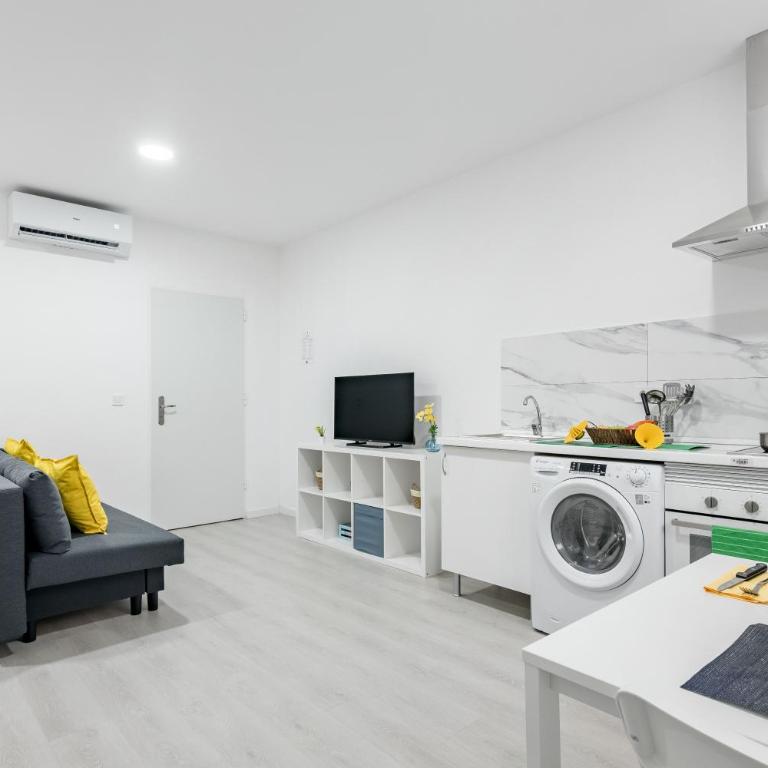 Apartment H Private Complex Metro 4 Guests - Apartamento Estudio - 1 cama doble - 1
