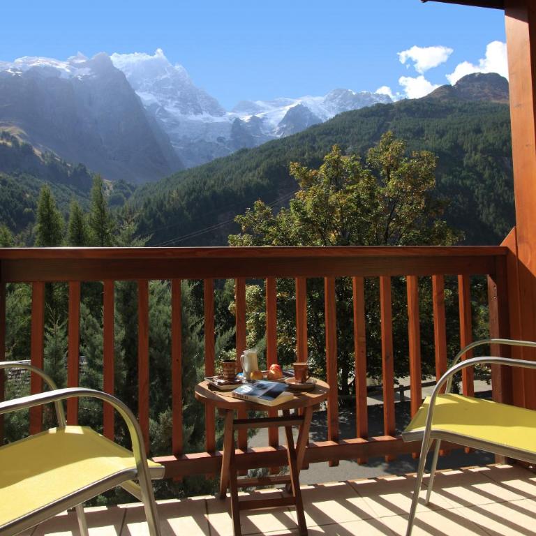 Chez Philippe - Appartements et Chalets - Panoramic Village vue Glaciers - Chambre Double Familiale - 4
