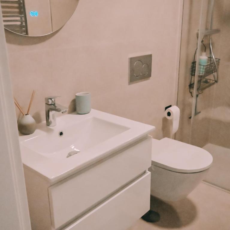 Brand New 1BR Apt with Private Garden & Parking - Appartamento con 1 Camera da Letto - 16