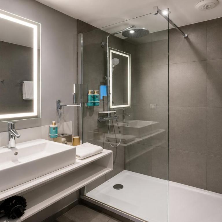 Novotel Saint-Étienne Centre Gare Châteaucreux - Chambre Lit Queen-Size Classique - 12