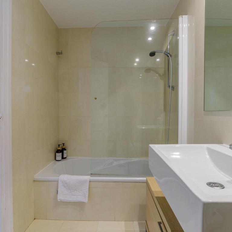 SEA VIEW & BEACH ACCESS - Center - Apartamento de 2 dormitorios - 24
