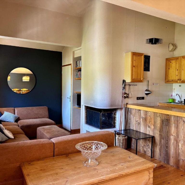 Appartement 4 pièces ensoleillé, balcon sud, près du téléphérique - FR-1-464-193 - Three-Bedroom Apartment - 12