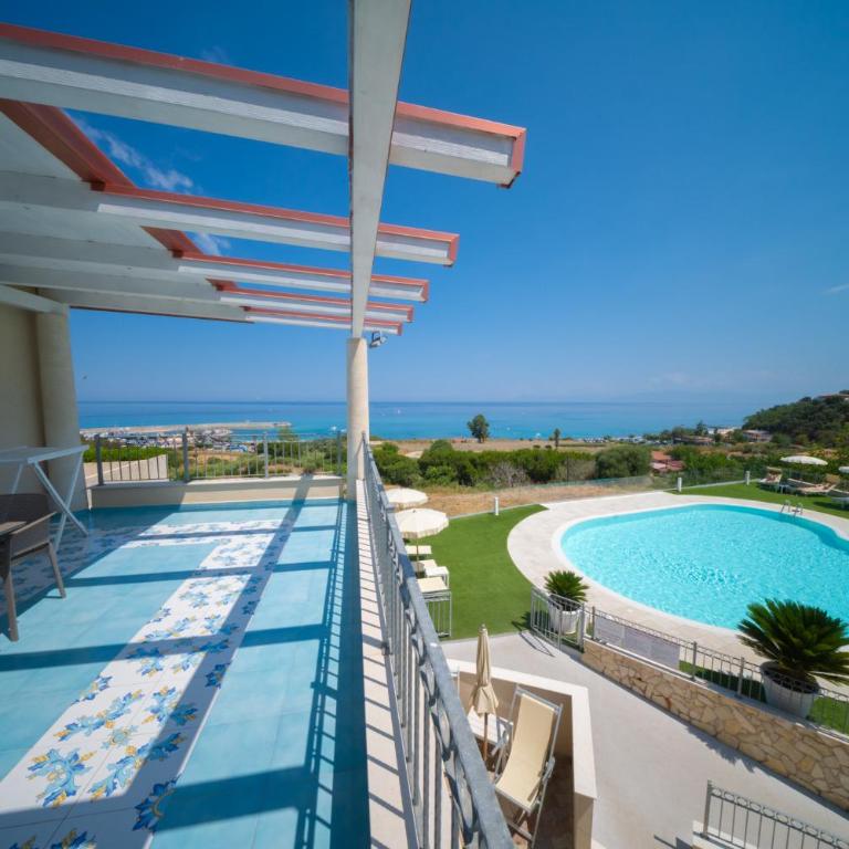 Residence New Paradise - Camera Deluxe Matrimoniale con Vista Mare - 1