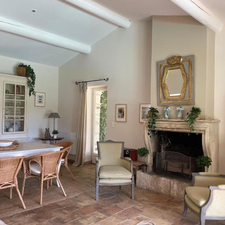 Villa Hautvallon - Peaceful Escape in Provence - Villa with Private Pool - 9