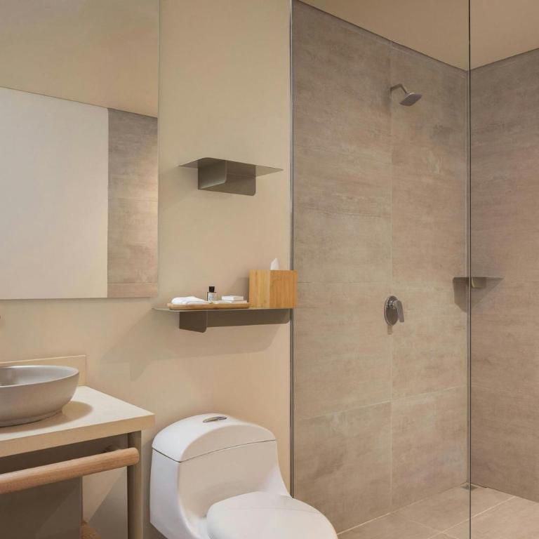 Loma, Medellin, a Tribute Portfolio Hotel - King Suite with Sofa Bed and City View - 6