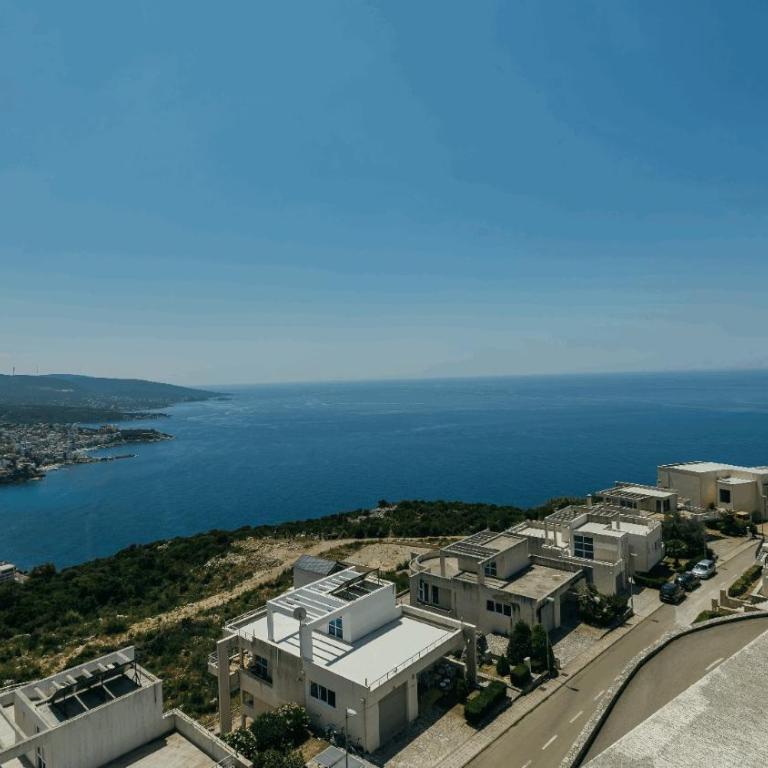 Valentina Vista Seaview and Pool - Appartement - 1