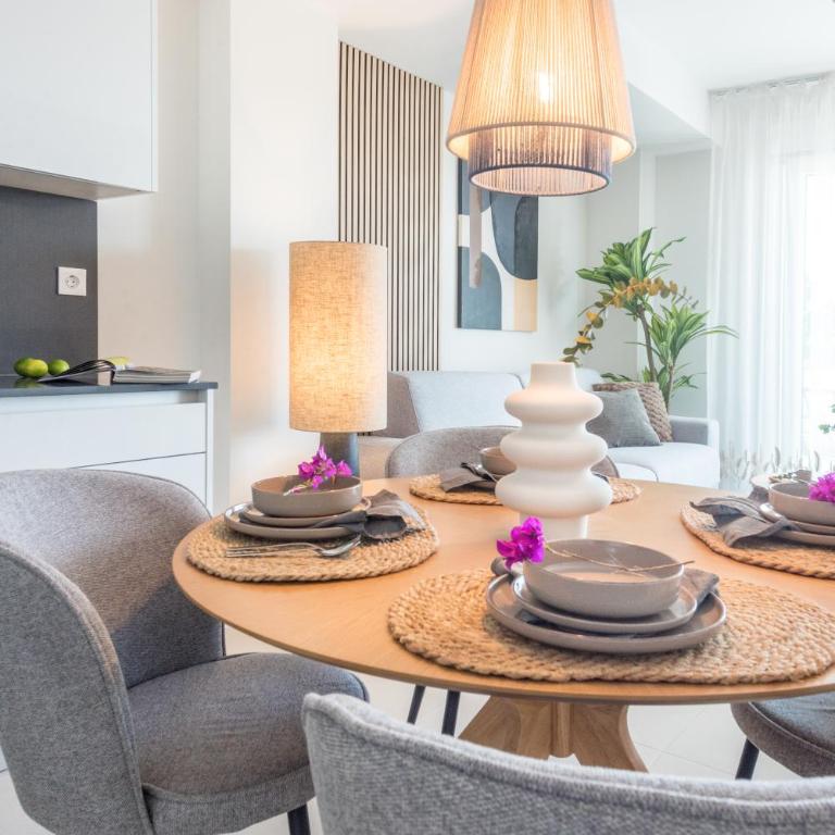 Modern Apartment with Terrace & Pool in Estepona - Deluxe Apartment mit 1 Schlafzimmer - 3
