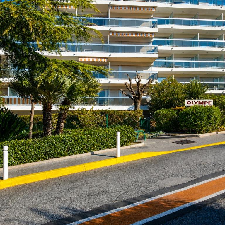 Appartement climatisé avec piscine, proche centre et plages d'Antibes - Studio avec Vue sur Jardin - 13