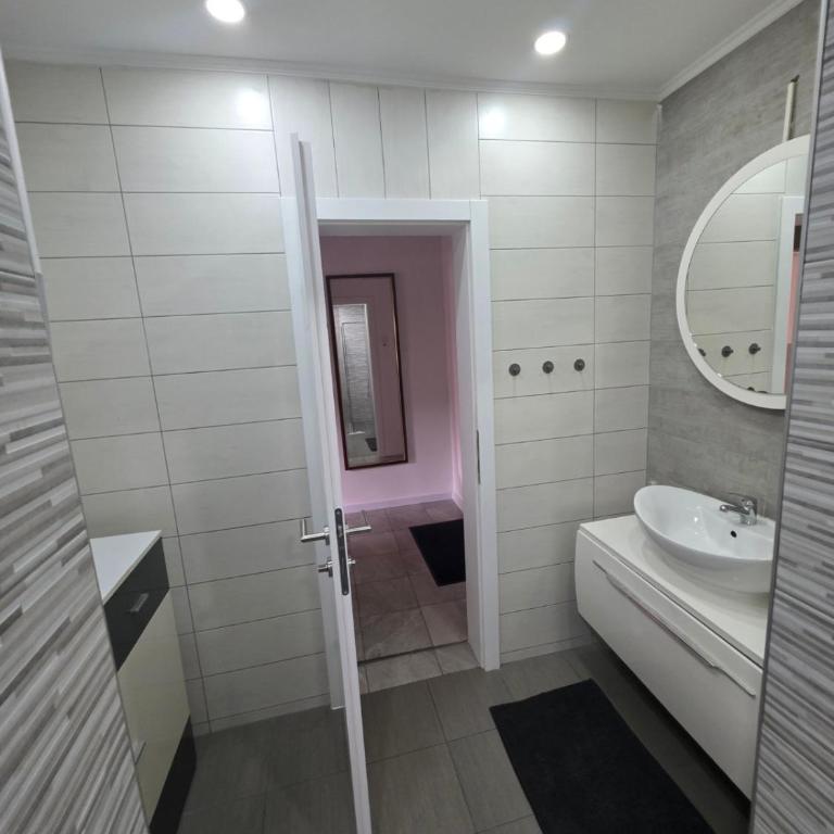 Apartmani Bujrum - One-Bedroom Premium Apartment - 8