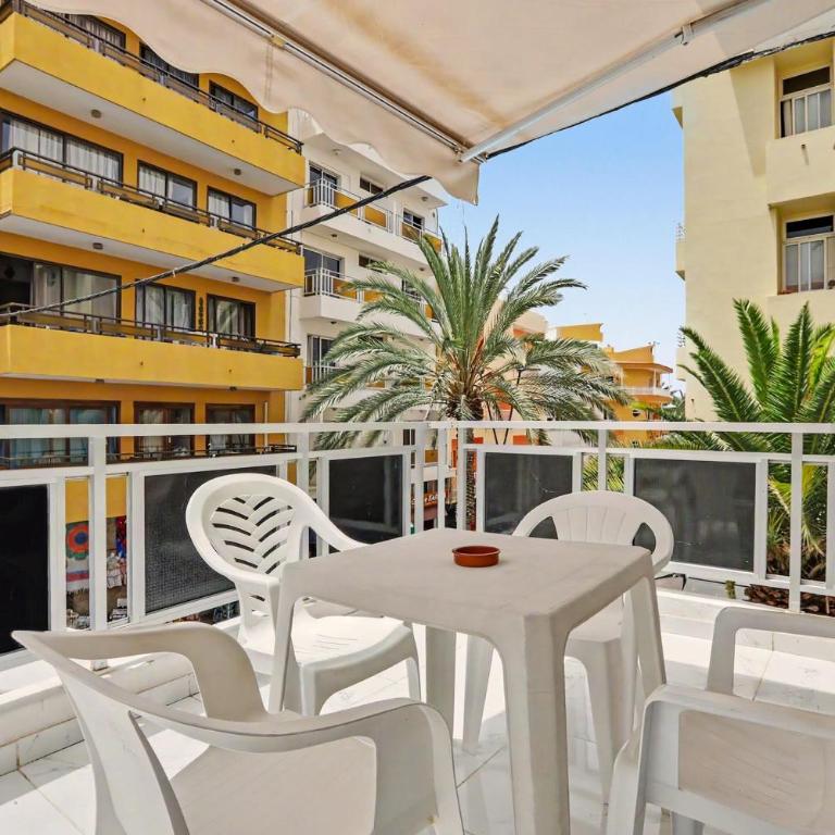 1-bedroom New beach apartment - Apartamento Superior de 1 dormitorio con balcón - 1