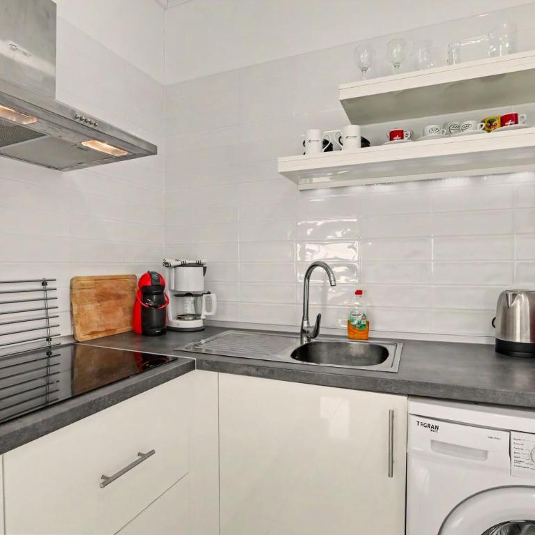 1-bedroom New beach apartment - Apartamento Superior de 1 dormitorio con balcón - 5
