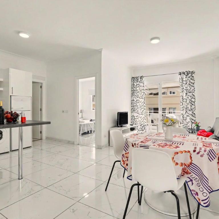 1-bedroom New beach apartment - Apartamento Superior de 1 dormitorio con balcón - 3