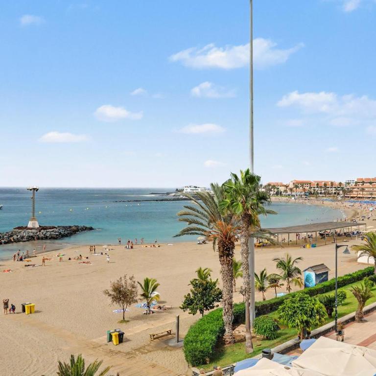 Beach 2-bedroom in Los Cristianos - Two-Bedroom Apartment with Mountain View - 30