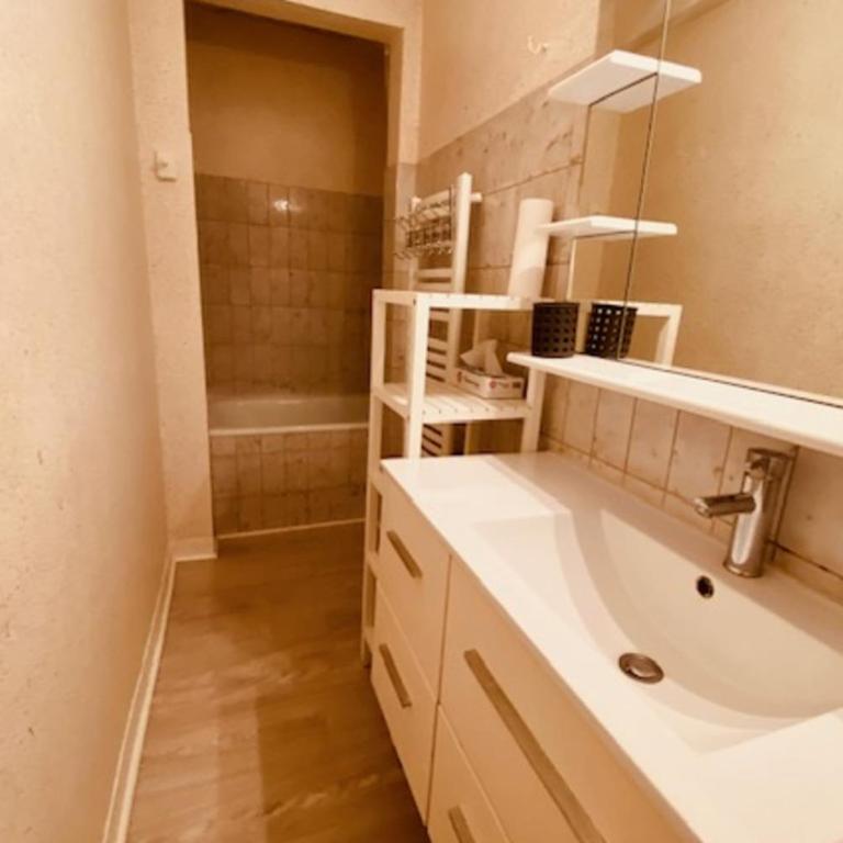 Bright duplex 50m from the port of La Rochelle - Apartamento - 10