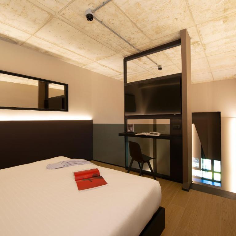 Breda Suites Hotel Milano - Suite Duplex - 4