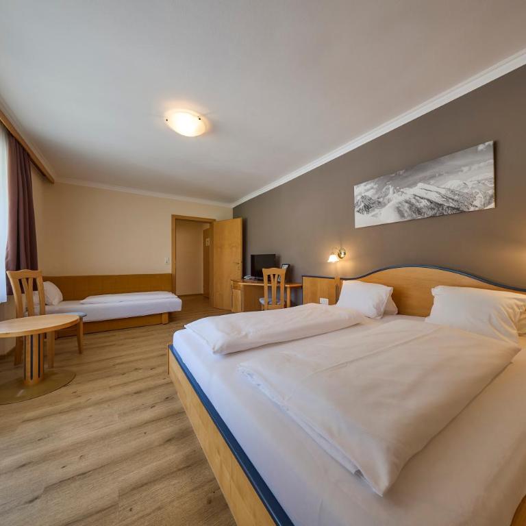 Hotel Bärenbachhof - Deluxe Doppelzimmer mit Balkon - 4