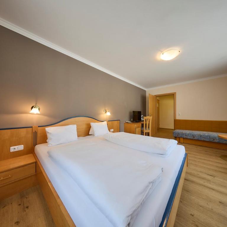 Hotel Bärenbachhof - Deluxe Doppelzimmer mit Balkon - 6