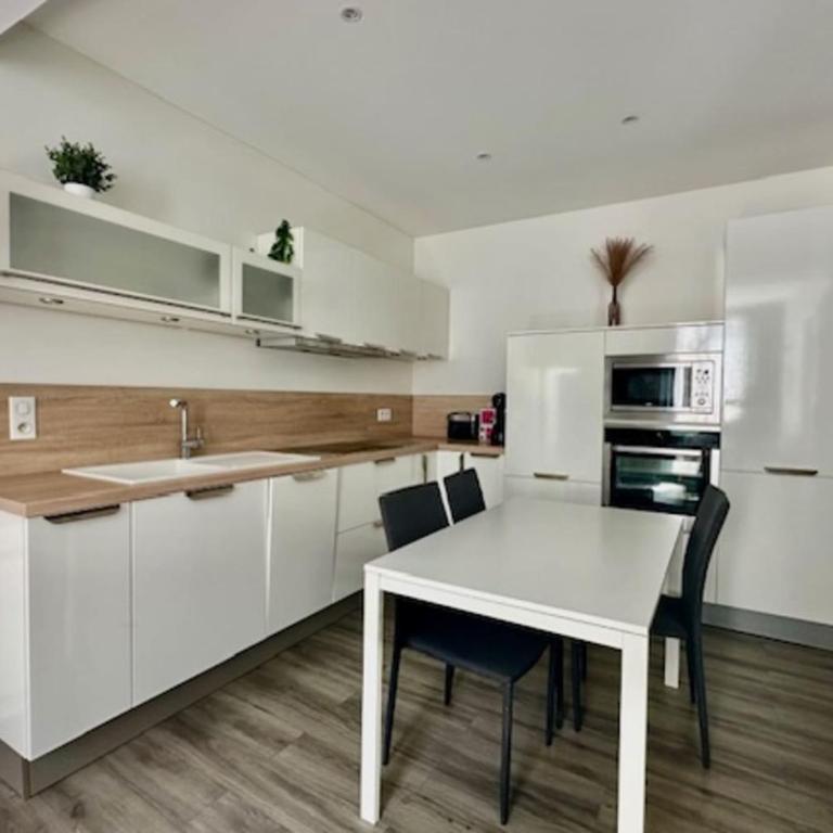 Apartment 3p with Wifi at the foot of the Old Port - Appartement - 4