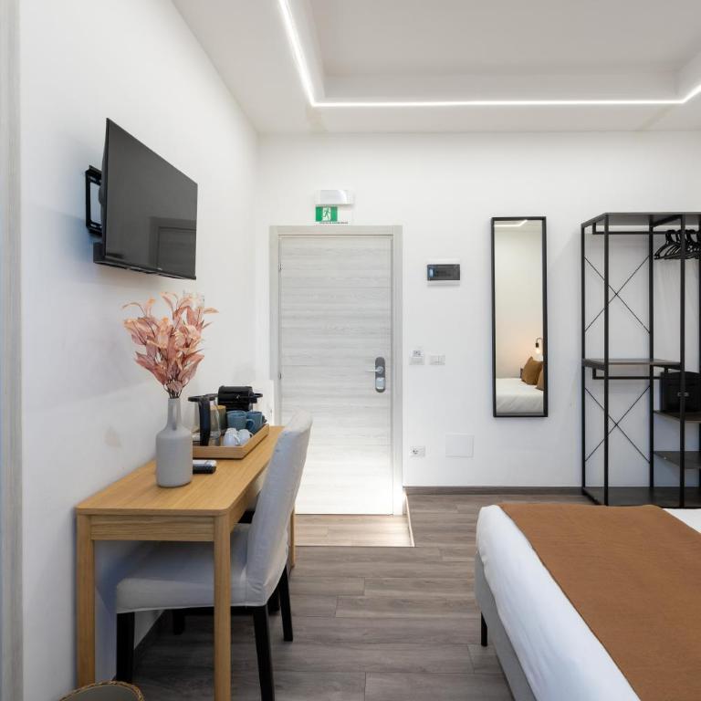 ReRent Rooms - 36 Trionfale Guesthouse - Camera Matrimoniale Standard - 3