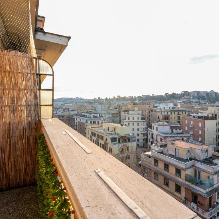 ReRent Rooms - 36 Trionfale Guesthouse - Camera Tripla con Balcone - 14