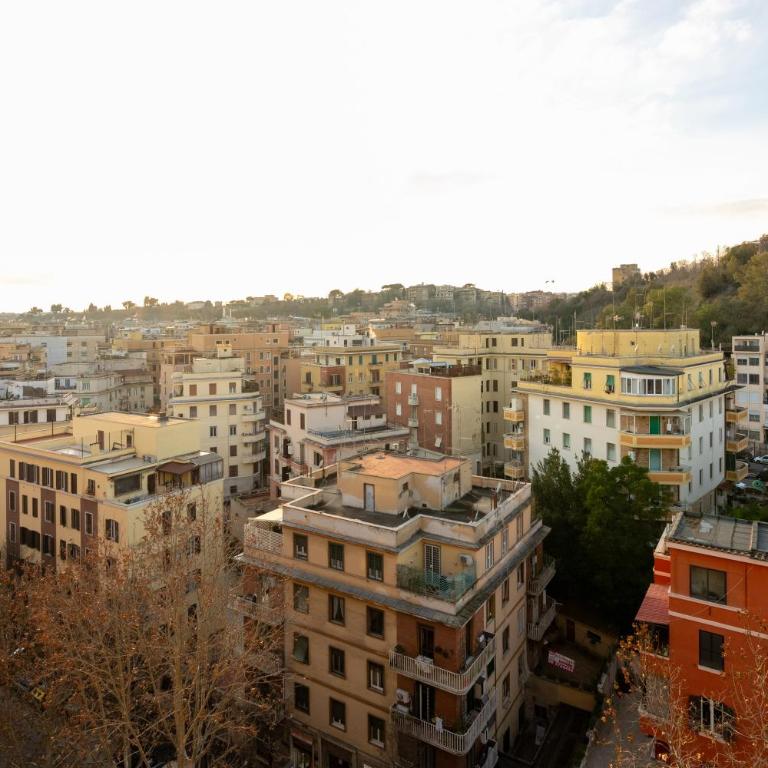 ReRent Rooms - 36 Trionfale Guesthouse - Camera Tripla con Balcone - 17