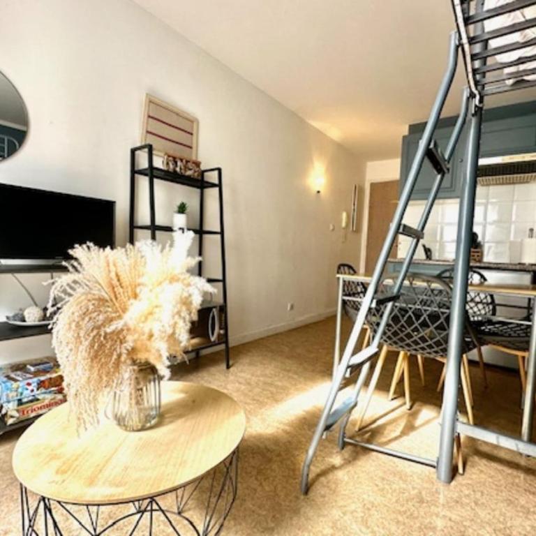 Lovely studio near the old port and train station - Studio - 2