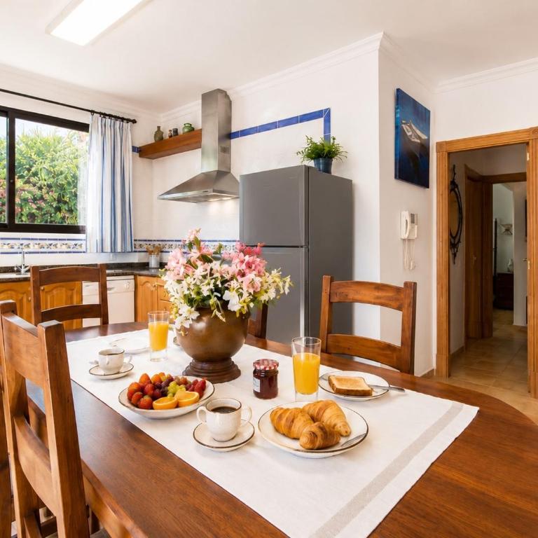 AGUAIT II - VILLA WITH PRIVATE MOUNTAIN PATH-BEACH APPROX 5 MIN WALKING BEACH,property belong Puerto Pollensa Villas and apartments - Villa - 9