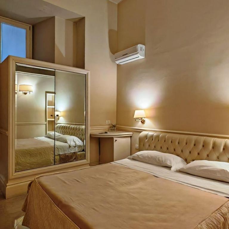 SANTA CHIARA SUITE HOTEL & SPA - Lecce - Camera Classic Matrimoniale/Doppia con Letti Singoli - 3