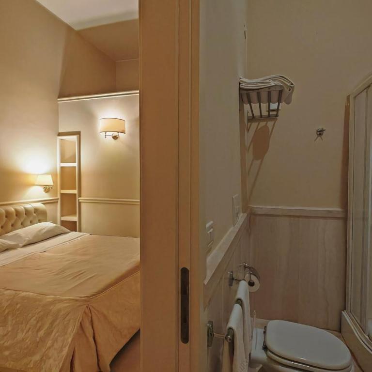 SANTA CHIARA SUITE HOTEL & SPA - Lecce - Camera Classic Matrimoniale/Doppia con Letti Singoli - 2