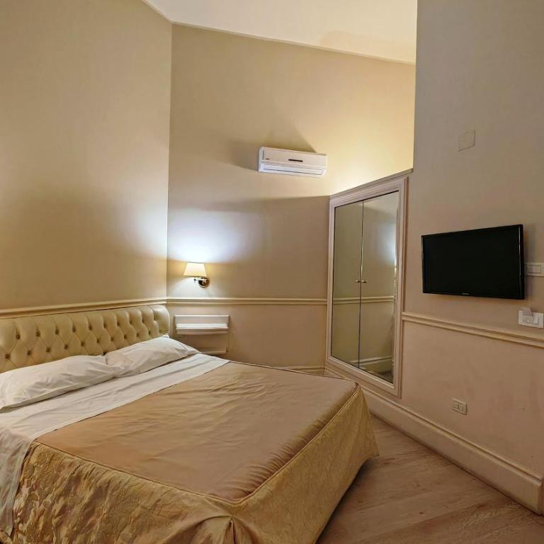 SANTA CHIARA SUITE HOTEL & SPA - Lecce - Camera Classic Matrimoniale/Doppia con Letti Singoli - 1