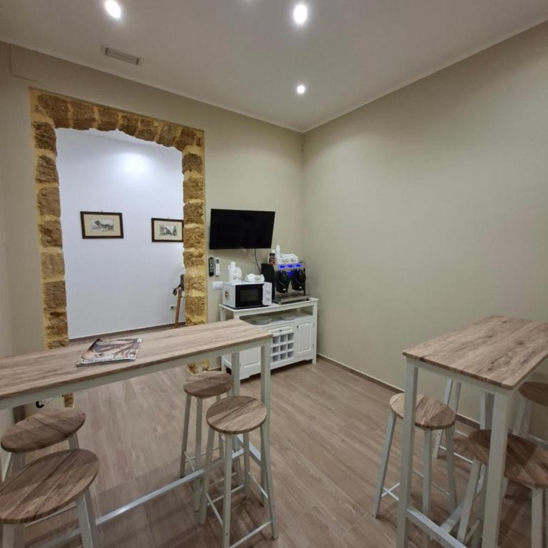 House stazione - Dreibettzimmer mit Dusche - 8