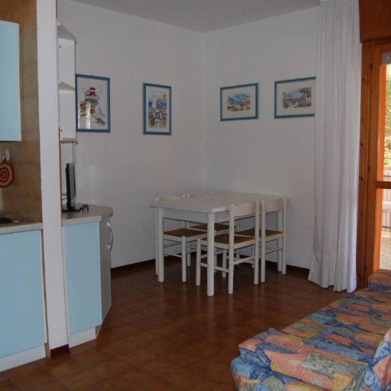 Warm two-room flat with balcony near the beach - Appartamento - 6