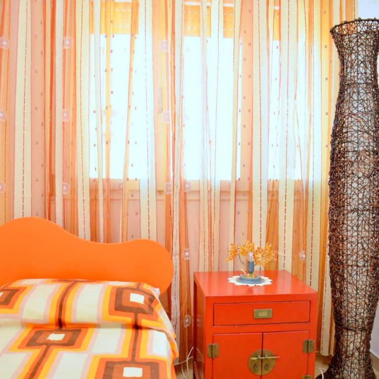 Three-Bedroom Apartment very close to the beach - Apartment - 10