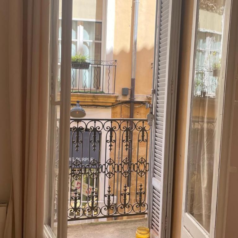Charme et calme au cœur d Aix en provence - Apartamento de 1 dormitorio - 2