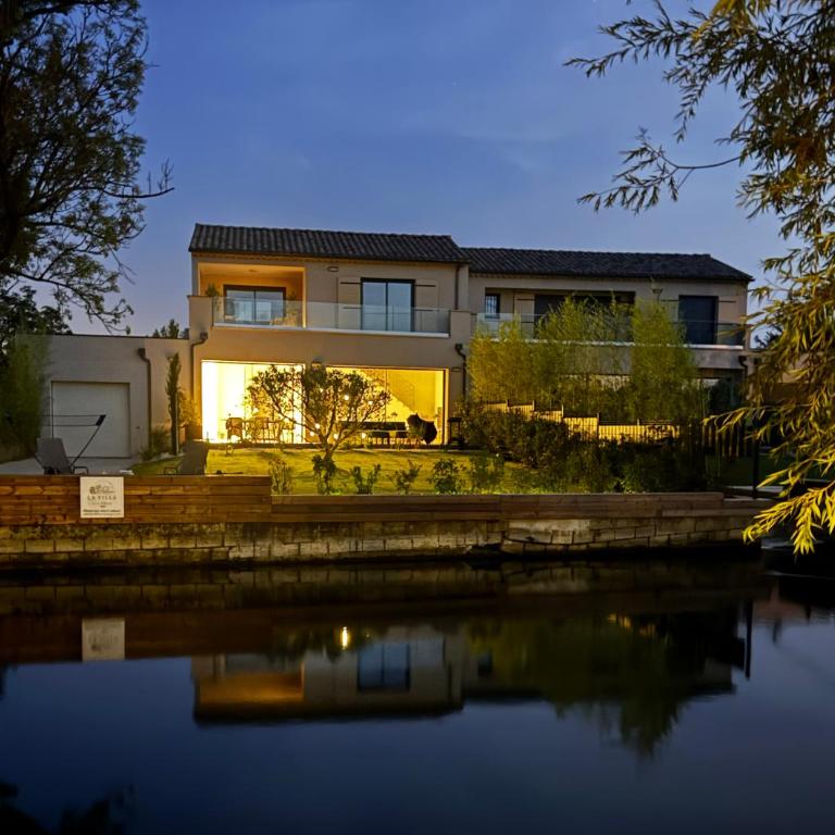 La Villa sur la Sorgue - Bord de l'eau et centre ville à L'Isle sur la Sorgue - Villa 3 Chambres - 23
