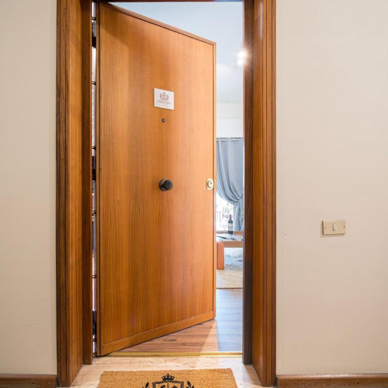 Downtown City Lodge - Apartment mit Balkon - 5
