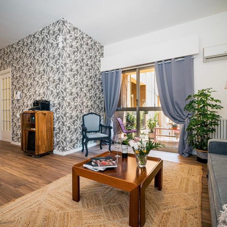 Downtown City Lodge - Apartment mit Balkon - 6